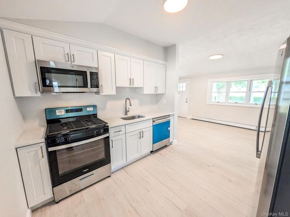 29 Boulevard Avenue, Central Islip NY 11722