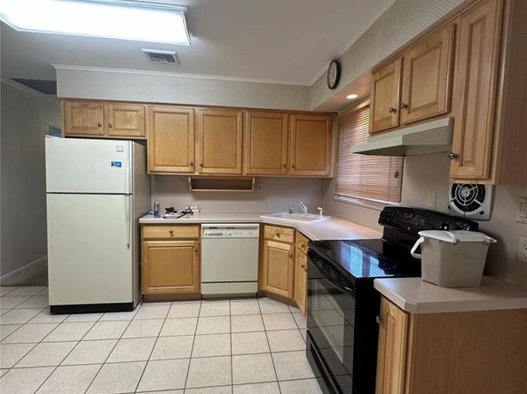 166-27 16th Avenue, Whitestone NY 11357