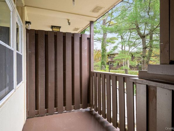 103 Wiltshire Road D6, Scarsdale NY 10583