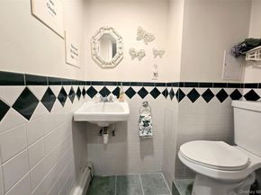 16 Ballad Circle, Holbrook NY 11741