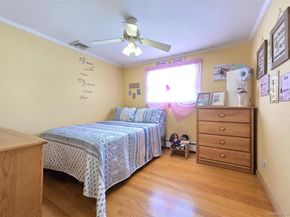 16 Ballad Circle, Holbrook NY 11741