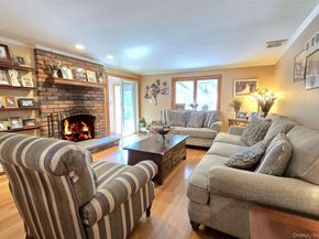 16 Ballad Circle, Holbrook NY 11741