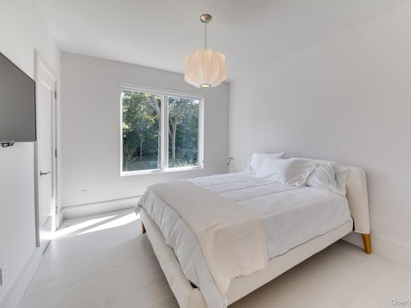 70 Cove Hollow Road, East Hampton NY 11937