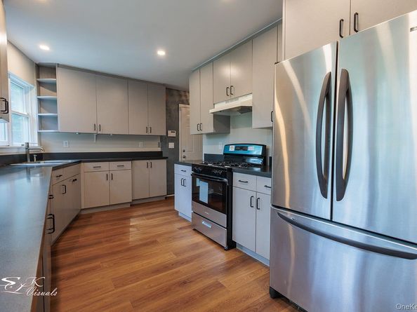 14 Hill Road, Saint James NY 11780