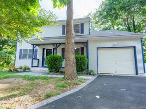 14 Hill Road, Saint James NY 11780