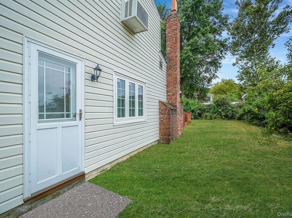 154 Acorn Avenue, Central Islip NY 11722