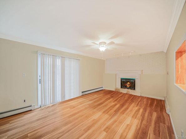 154 Acorn Avenue, Central Islip NY 11722