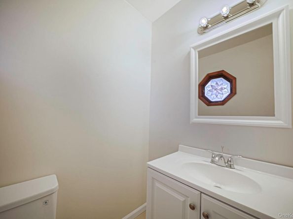 154 Acorn Avenue, Central Islip NY 11722