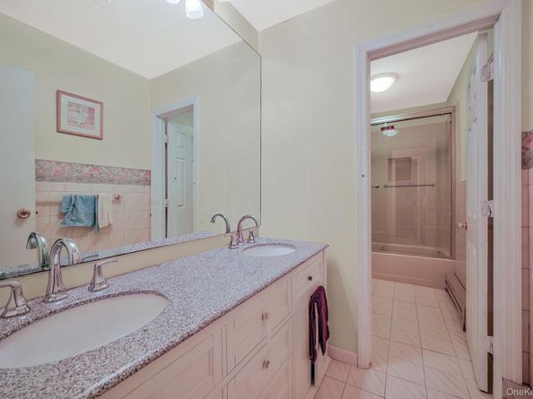 154 Acorn Avenue, Central Islip NY 11722