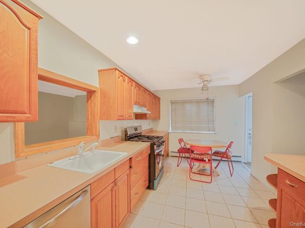 154 Acorn Avenue, Central Islip NY 11722