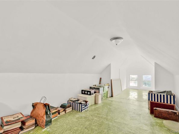 8844 202nd Street, Hollis NY 11423