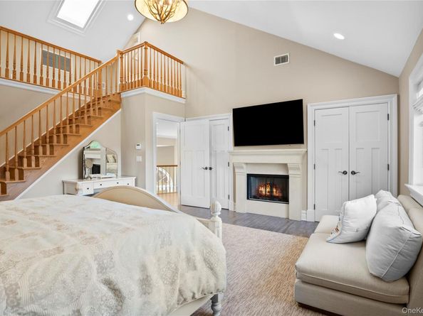 98 Spring Pond Lane, Southampton NY 11968