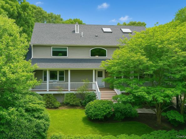98 Spring Pond Lane, Southampton NY 11968