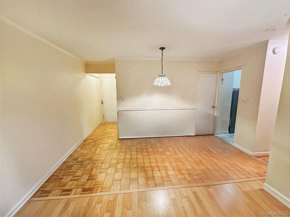 22289 Braddock Avenue 1G, Bellerose NY 11428