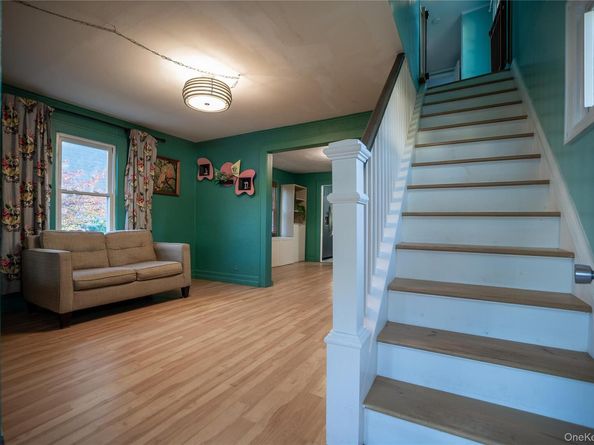 5 Charles Place, Huntington Station NY 11746