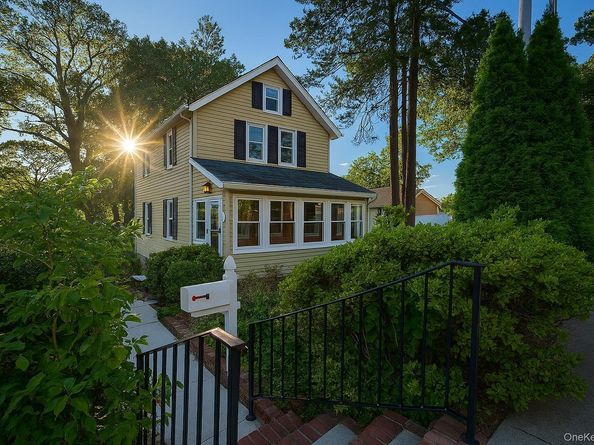 5 Charles Place, Huntington Station NY 11746