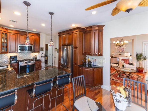 290 Roosevelt Way, Westbury NY 11590