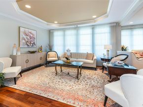 290 Roosevelt Way, Westbury NY 11590