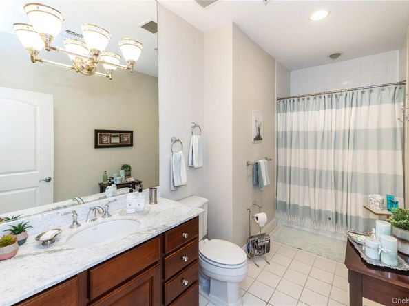 290 Roosevelt Way, Westbury NY 11590