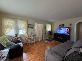 443 N Country, Sound Beach NY 11789