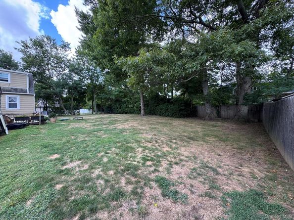 443 N Country, Sound Beach NY 11789