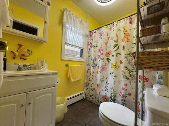 443 N Country, Sound Beach NY 11789