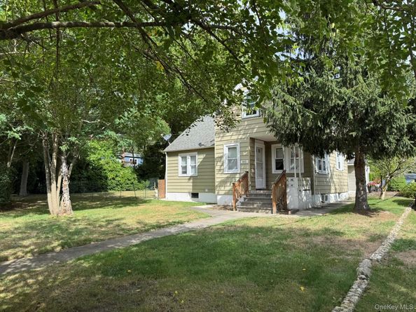 443 N Country, Sound Beach NY 11789