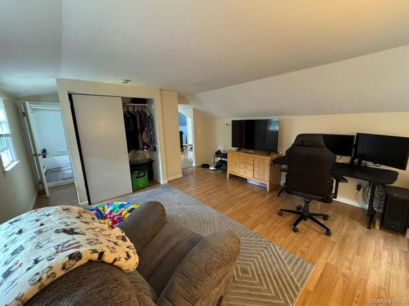 443 N Country, Sound Beach NY 11789