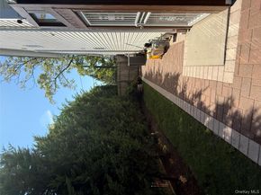 5 Evans Place, Bay Shore NY 11706