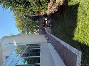 5 Evans Place, Bay Shore NY 11706