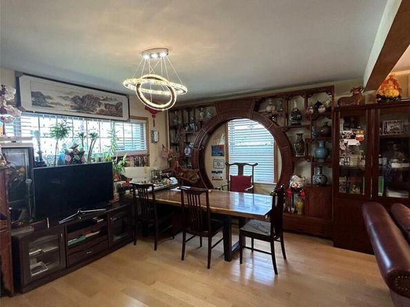 42 Lahey Street, New Hyde Park NY 11040