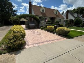 42 Lahey Street, New Hyde Park NY 11040