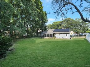 9 Melville rd N, Huntington Station NY 11746