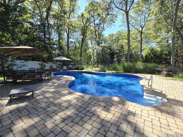 26 Royal Way, Shoreham NY 11786