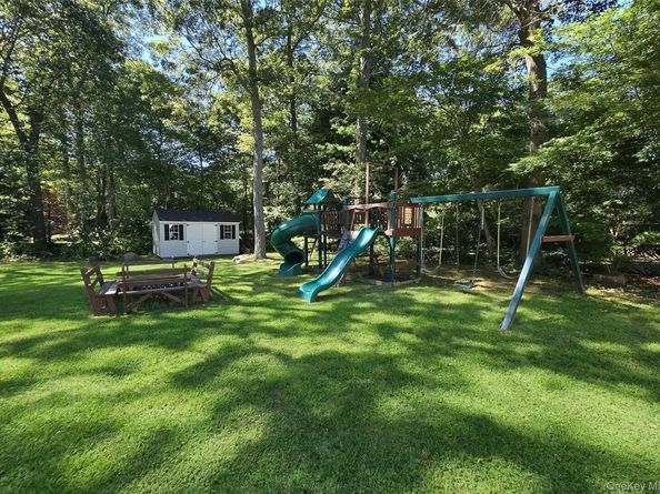 26 Royal Way, Shoreham NY 11786