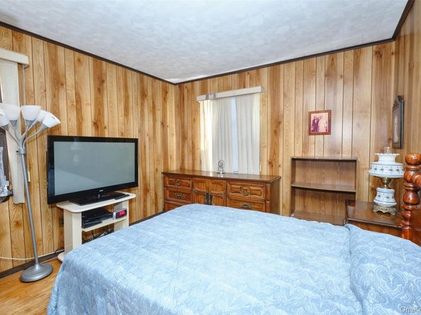 101 Hampton Avenue, Albertson NY 11507