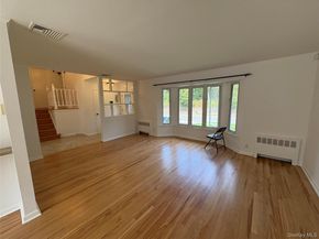 15 Morris Drive, Syosset NY 11791