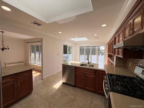 15 Morris Drive, Syosset NY 11791