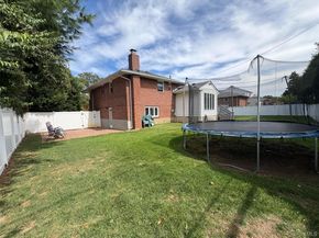15 Morris Drive, Syosset NY 11791