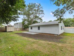 7 Artist Drive, Middle Island NY 11953