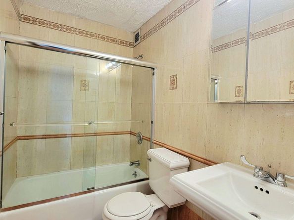 152-18 Union Turnpike 11A, Flushing NY 11367