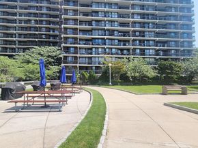 152-18 Union Turnpike 11A, Flushing NY 11367