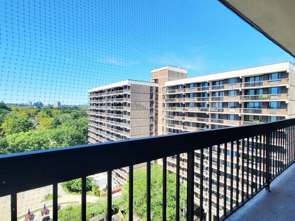 152-18 Union Turnpike 11A, Flushing NY 11367