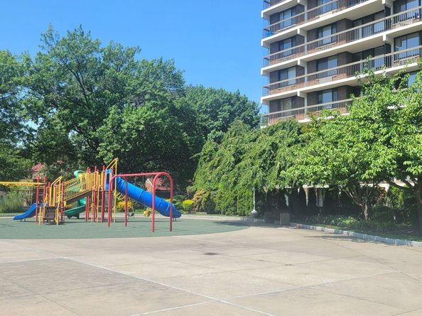 152-18 Union Turnpike 11A, Flushing NY 11367