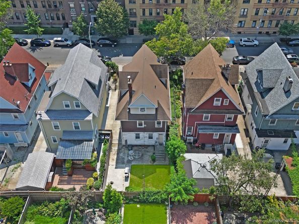 139 Fenimore Street, Brooklyn NY 11225