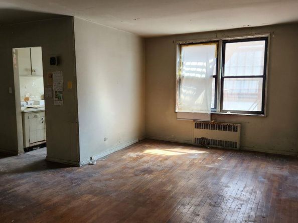 8385 116th Street 2G, Richmond Hill NY 11418