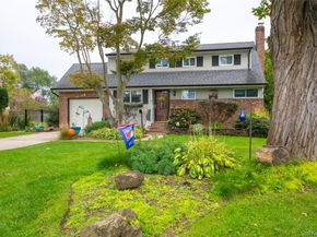 4 Andam Way, Saint James NY 11780
