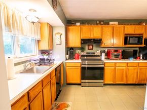 4 Andam Way, Saint James NY 11780
