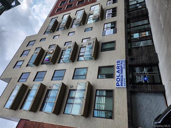 3063 31st Street 605, Astoria NY 11102