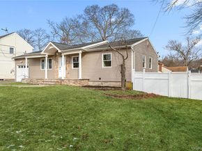 6 Edward Court, Lake Ronkonkoma NY 11779